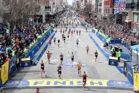 Le marathon de Boston 2023 : l’erreur du panneau de signalisation